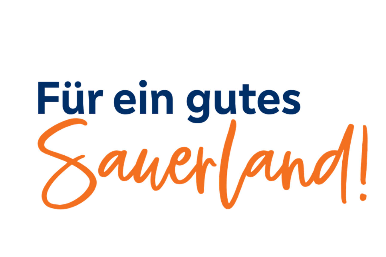 Drei lachende Menschen stehen vor einer blauen Wand mit dem Schriftzug „Wir sind meine Bank.”