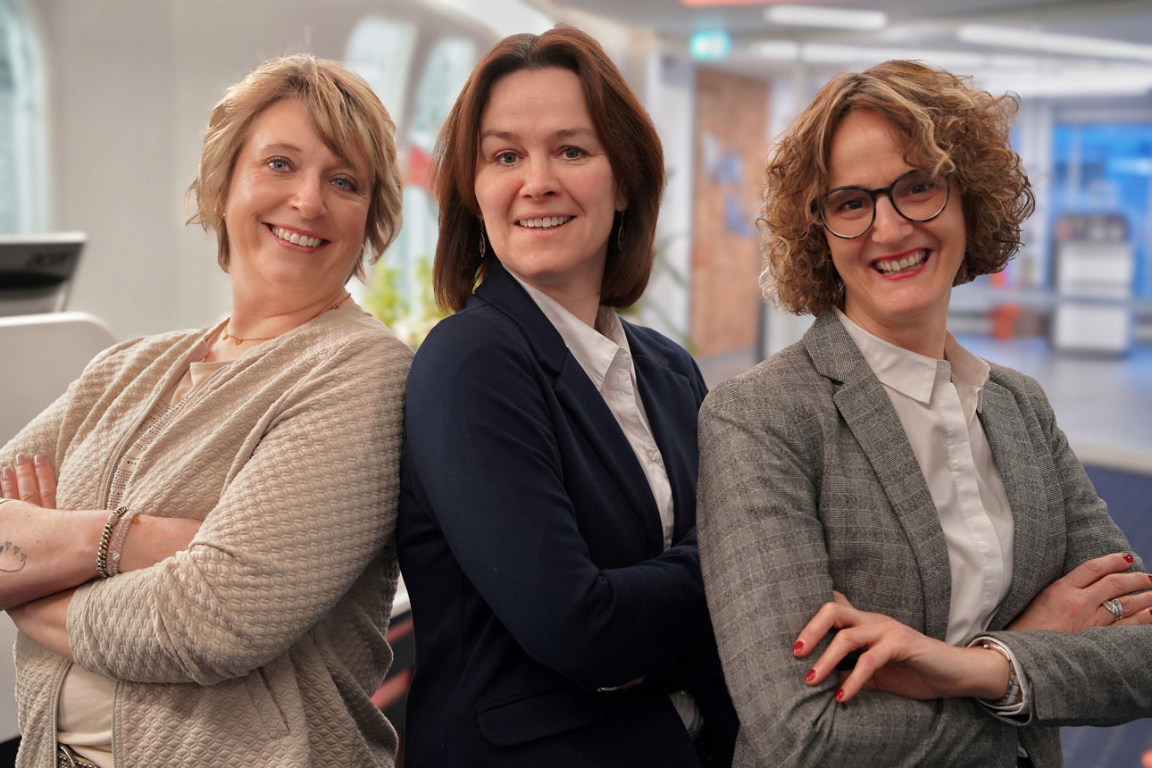 Drei Mitarbeiterinnen aus unserem Kundendialogcenter