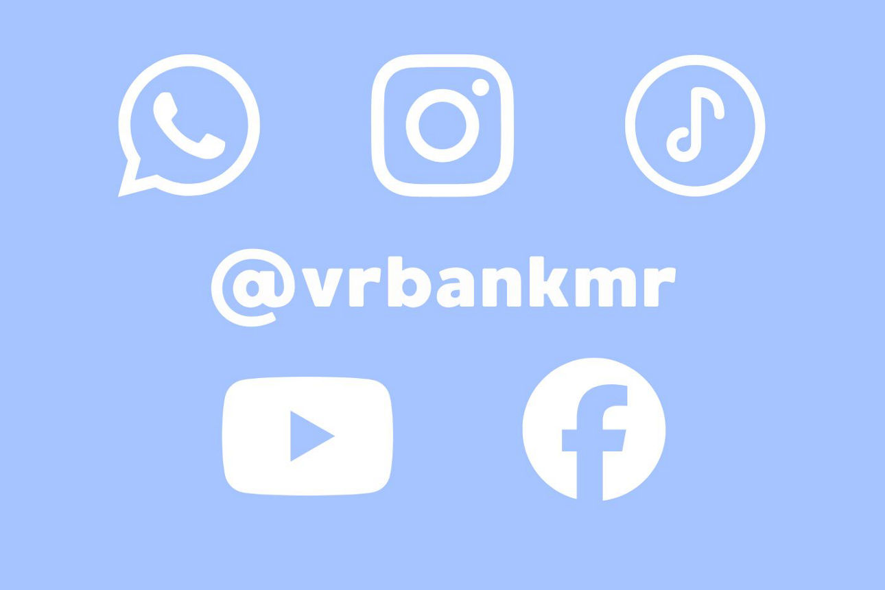 blauer Hintergrund mit weißen Symbolen von Social-Media und @vrbankmr