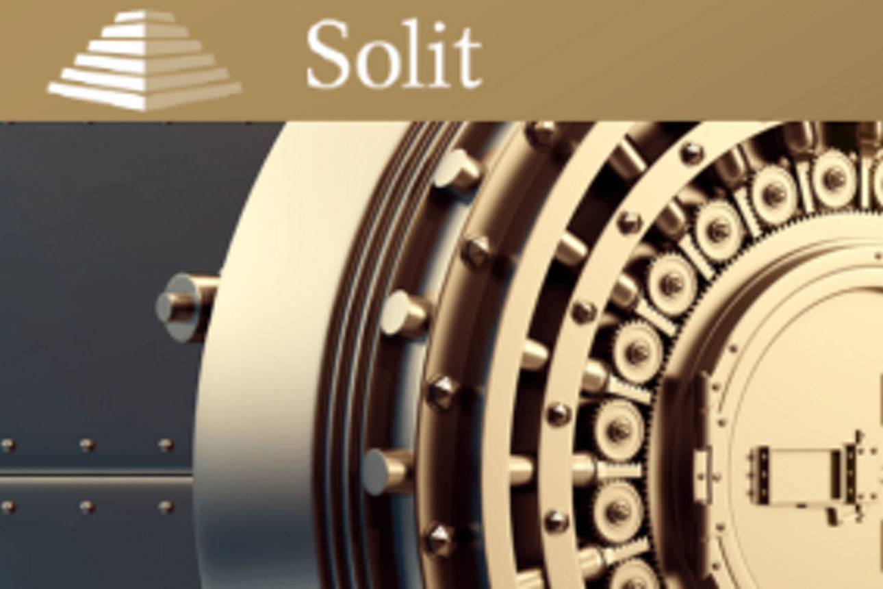 Eine große Tresortür