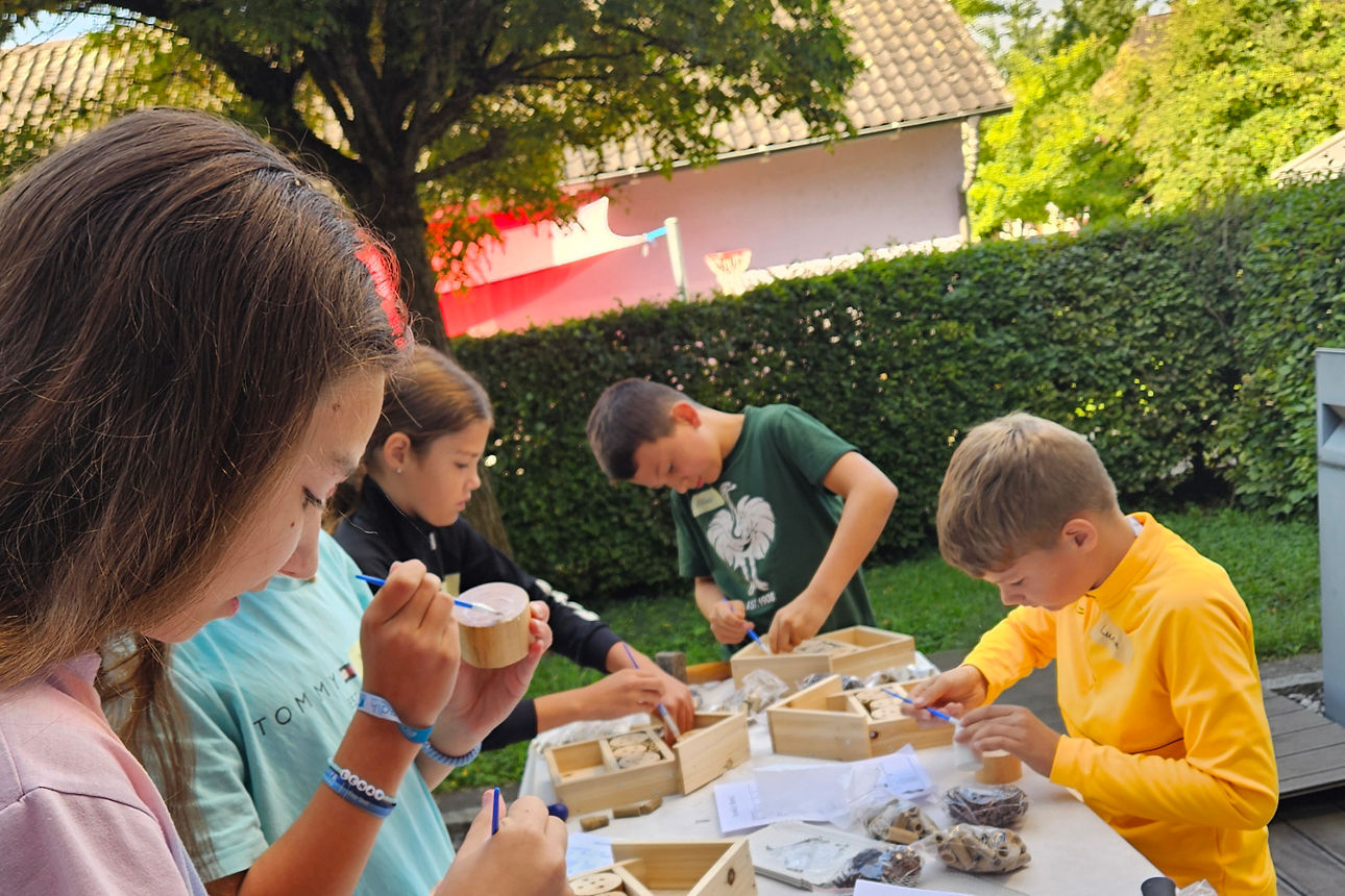 Kinder basteln Insektenhotels