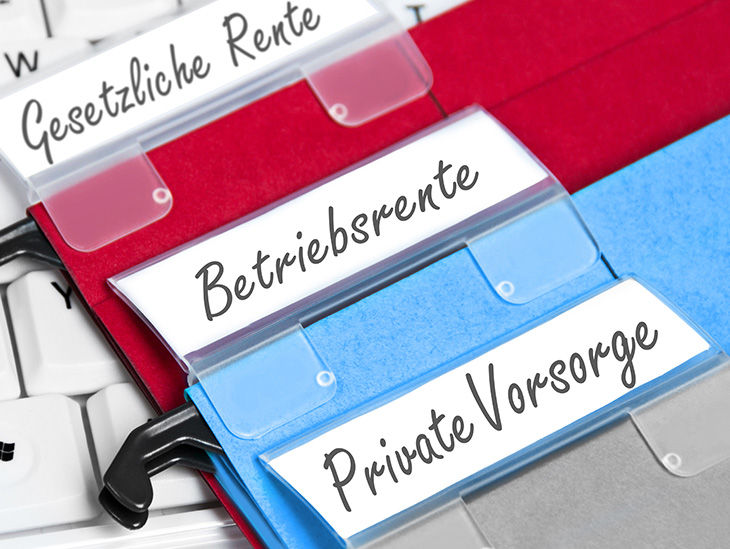 Akten mit drei verschiedenen Beschriftungen