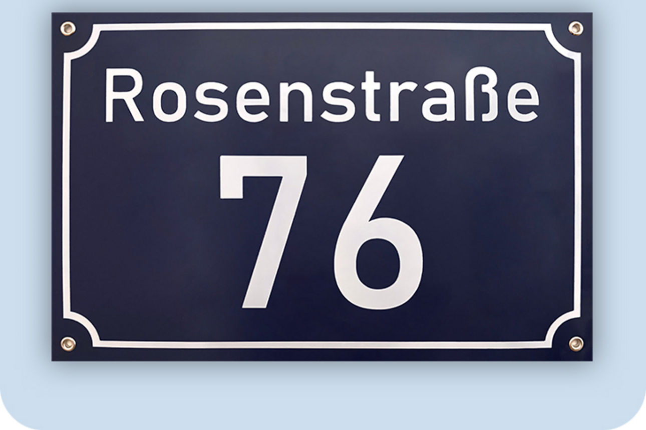 Schild mit der Aufschrift "Rosenstraße 76"