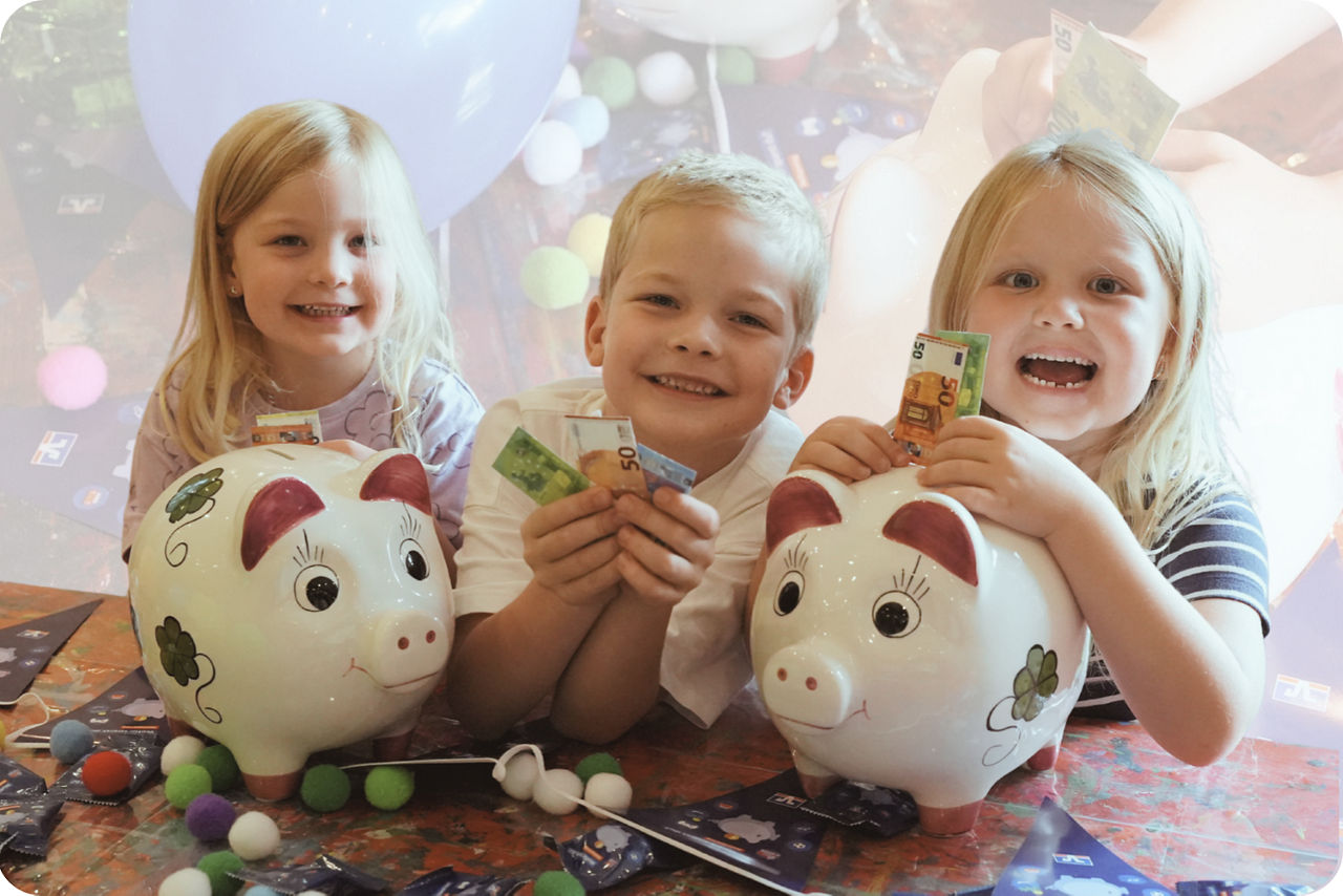 Kinder sparen Geld