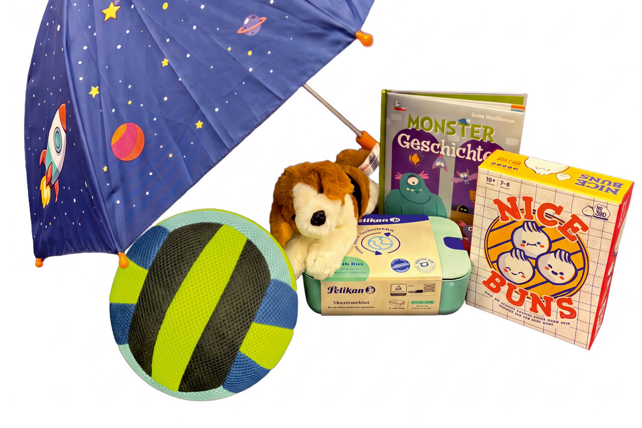 Sparwochengeschenke - Regenschirm, Ball, Lunchbox, Stofftier, Buch, Spiel