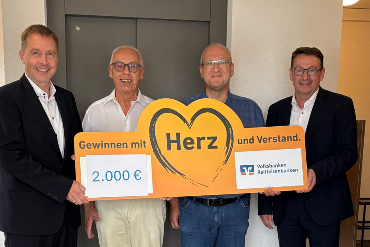 Spendenübergabe an das Pfarrheim in Nüdlingen