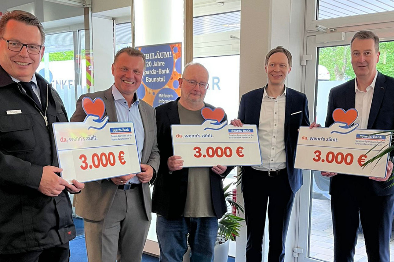 Spendenübergabe anlässlisch 20 Jahre Filiale Baunatal