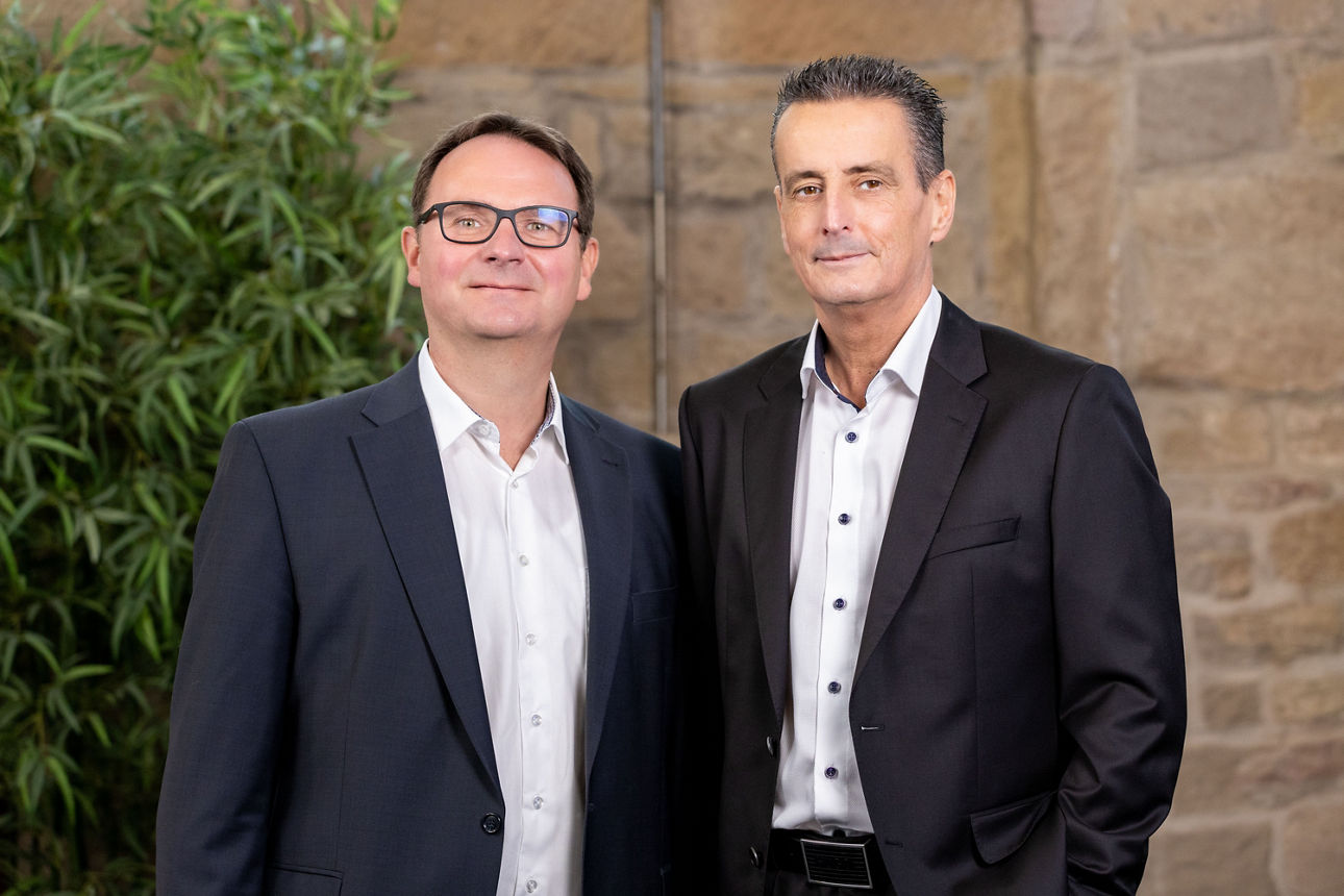 zwei Männer im Casual Business Outfit 