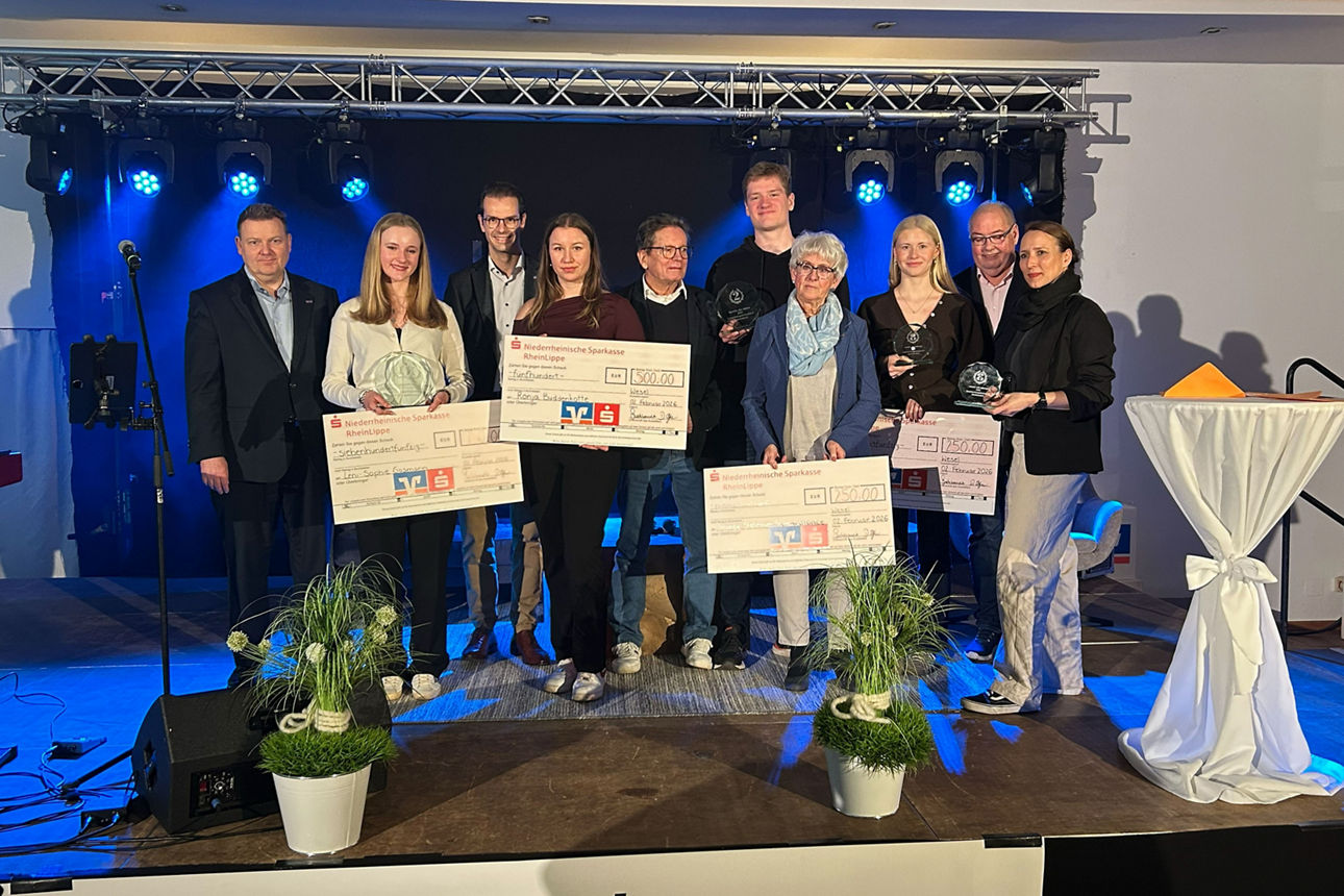 Gruppenfoto von den Gewinnern und Veranstaltern