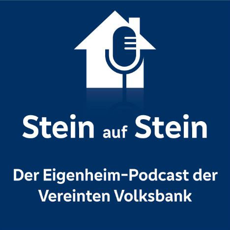 Haus mit Mikrofon als Bild für den Eigenheim-Podcast der Vereinten Volksbank