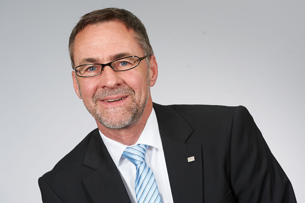  Leonhard Steiner