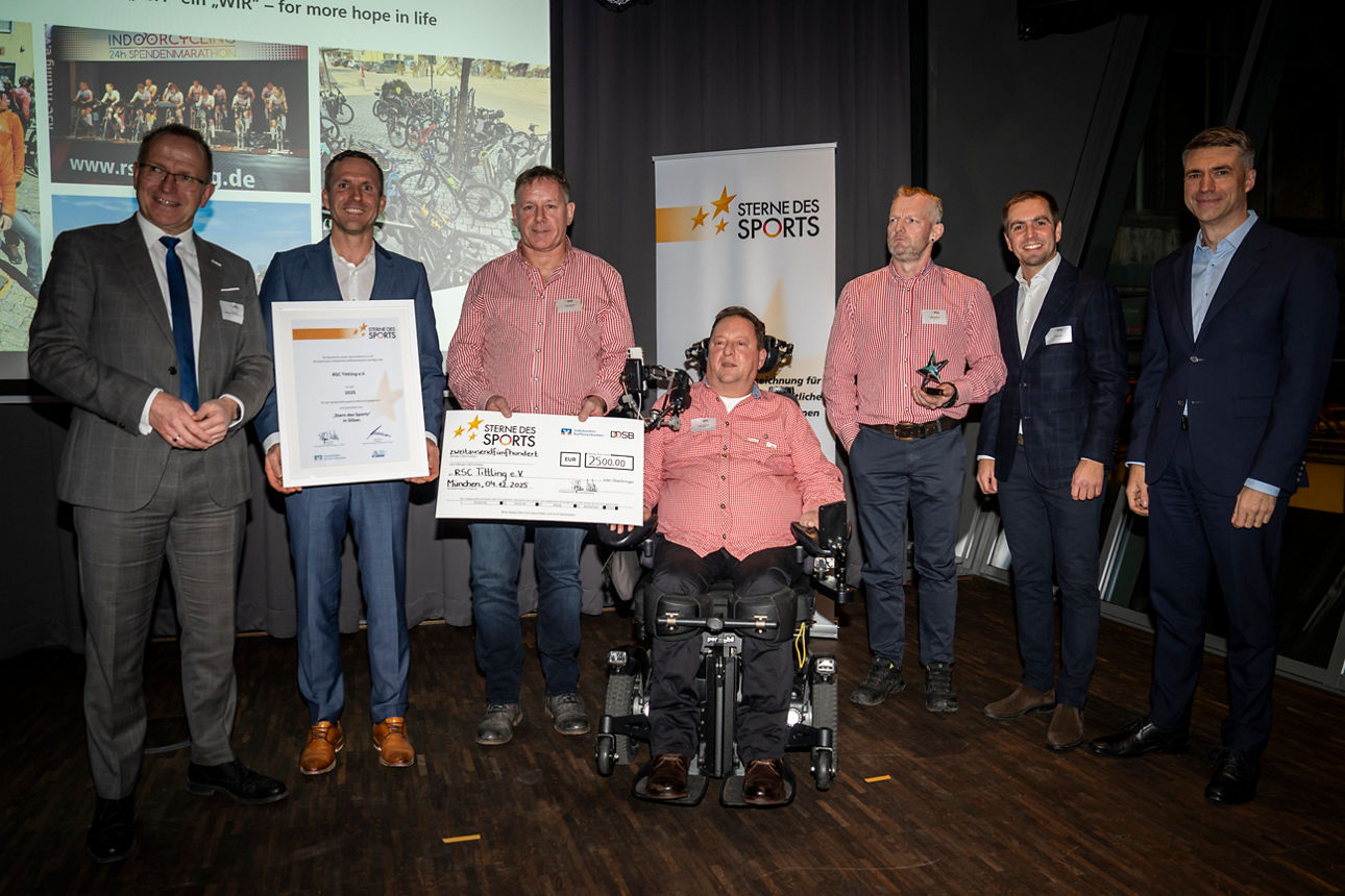 Sterne des Sports - der Bayerische Landes-Sportverband und die bayerischen Volksbanken Raiffeisenbanken ehren Sportvereine für besonderes gesellschaftliches Engagement. Foto: Achim Schmidt, aufgenommen in der "Motorworld" in München am 04.12.2025