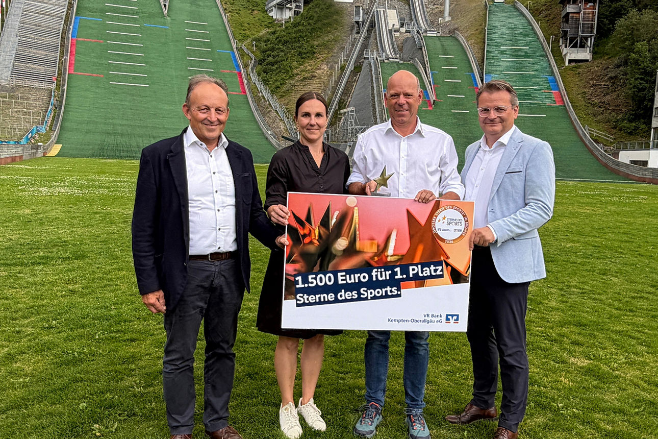 Sterne des Sports - Preisübergabe mit 4 Personen im Skisprungstadion Oberstdorf