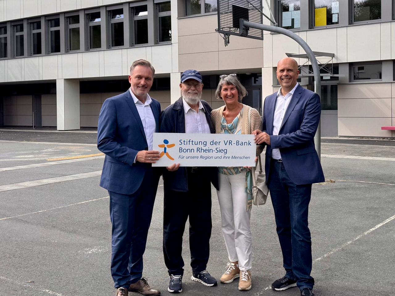 Spendenübergabe an Sterntaler Bonn mit 4.500 Euro