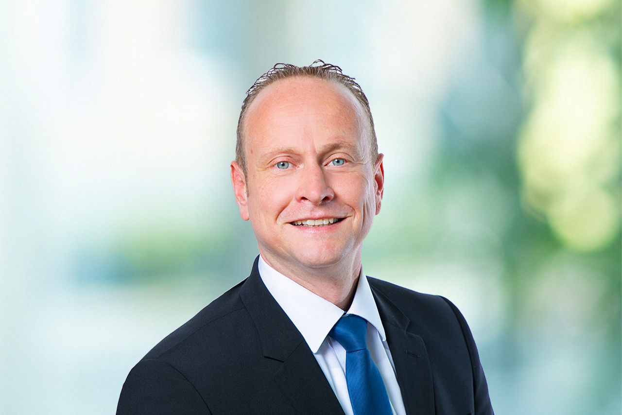  Lars Stiera