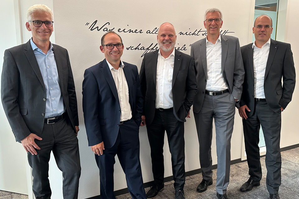 Der Vorstand der Stiftung der Vereinigten Volksbank Raiffeisenbank eG