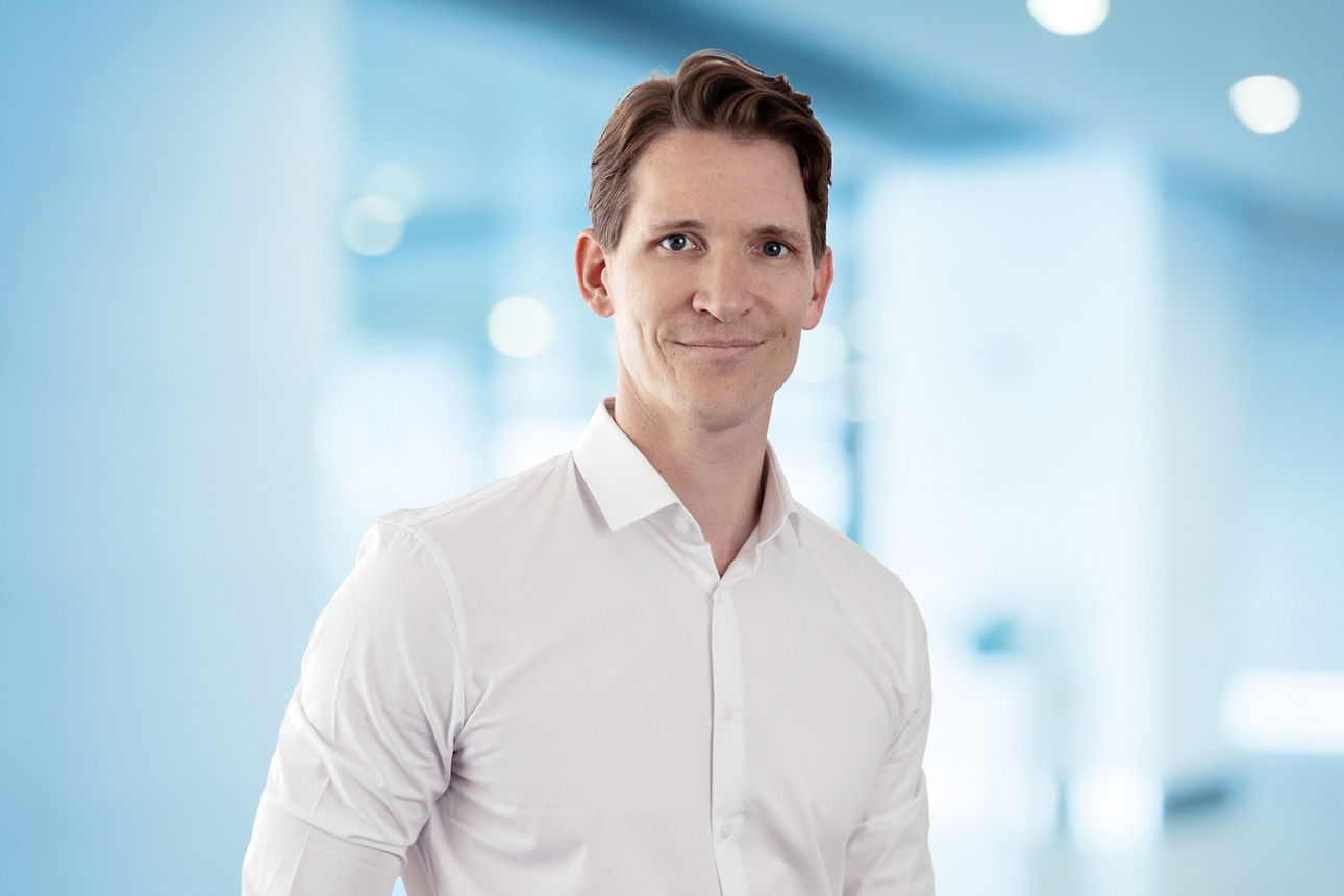 Porträtfoto von Julian Strehlen