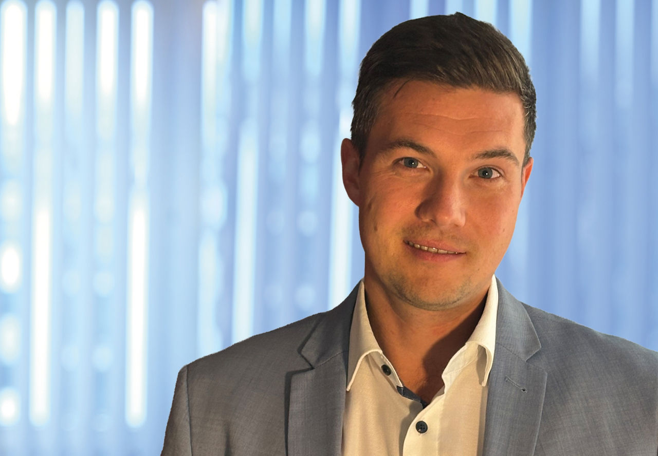 Portraitfoto von Yannik Strutt