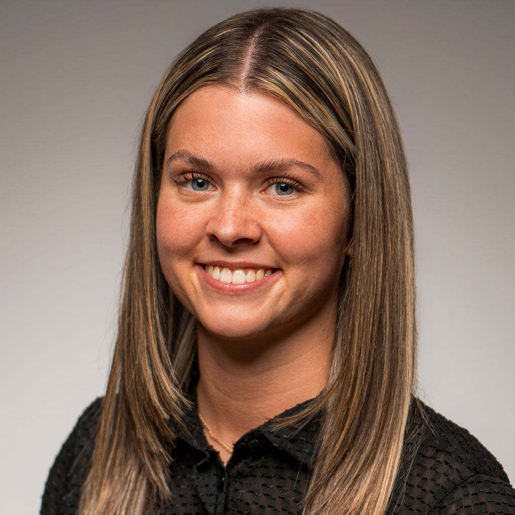 Jennifer Szeja Mitarbeiterbild