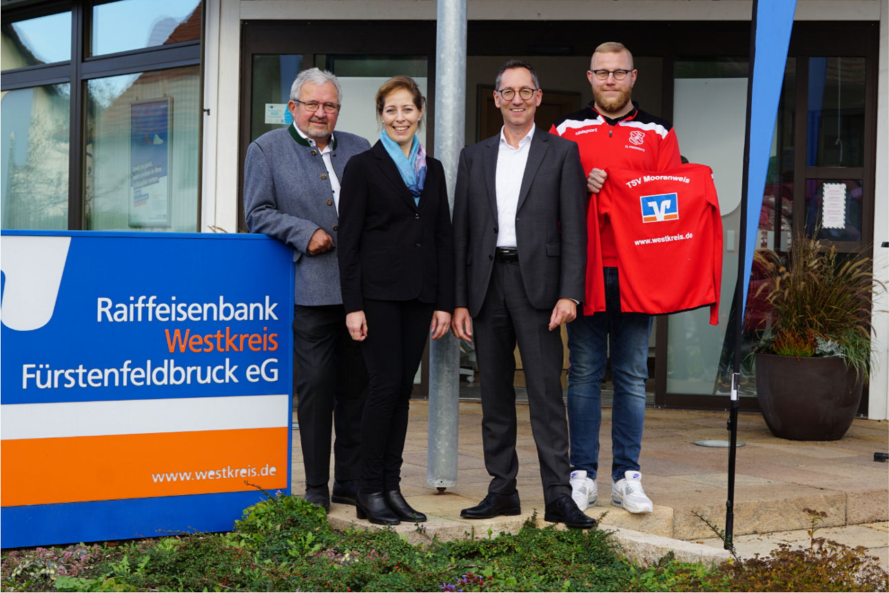 Unsere Vorstände mit dem TSV Moorenweis (v.l.: Hubert Leib, Heike Hartmann, Harald Löhner, Georg Büger)