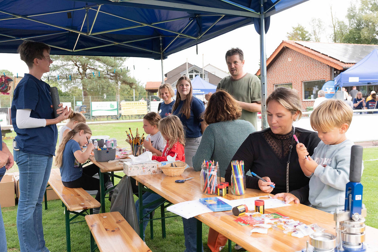 Mal- und Bastelstand für die jungen Besucher 