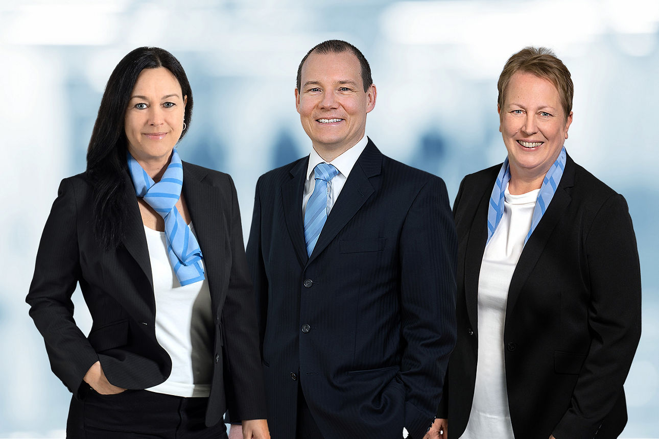 zwei Frauen und ein Mann