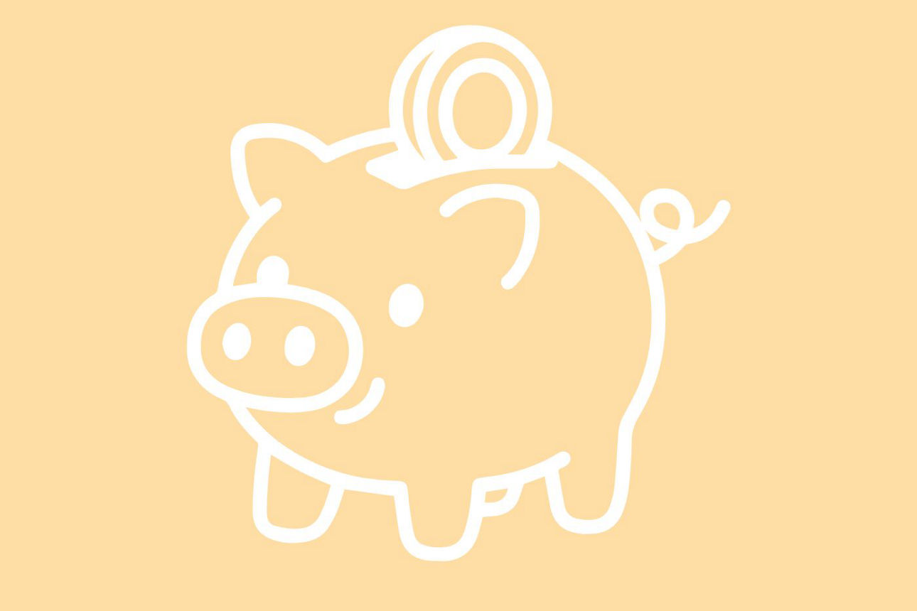 weißes Sparschwein auf orangem Hintergrund