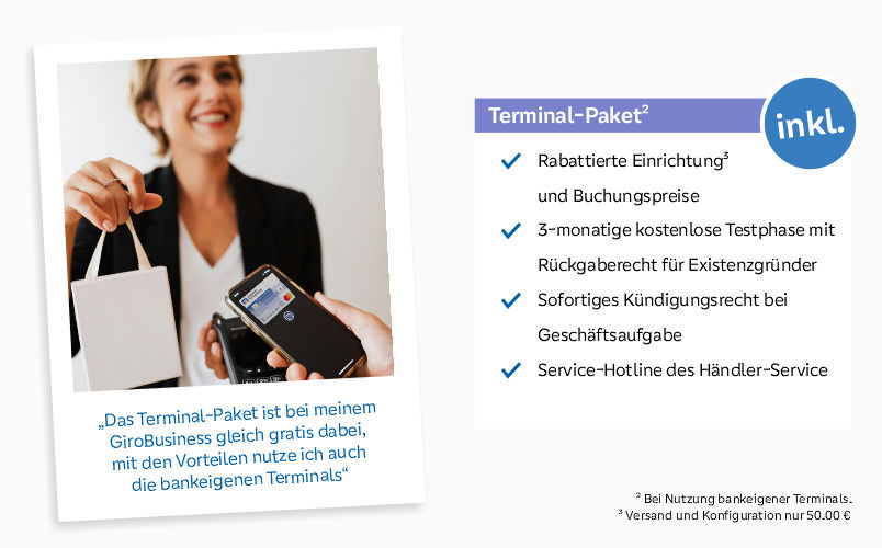 Verkäuferin erhält eine Zahlung über ein Terminal