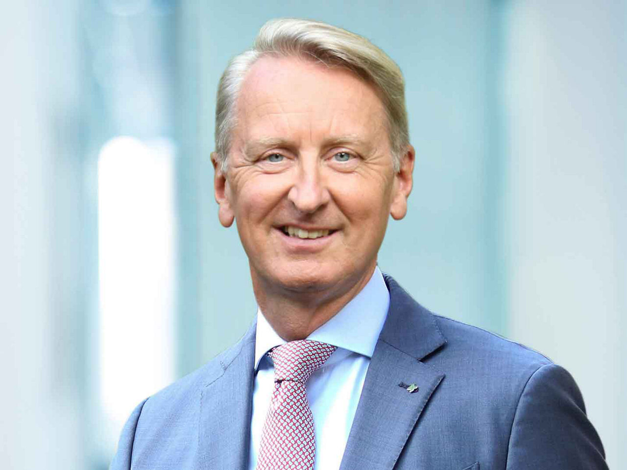 Portrait von Dr. Ekkehard Thiesler