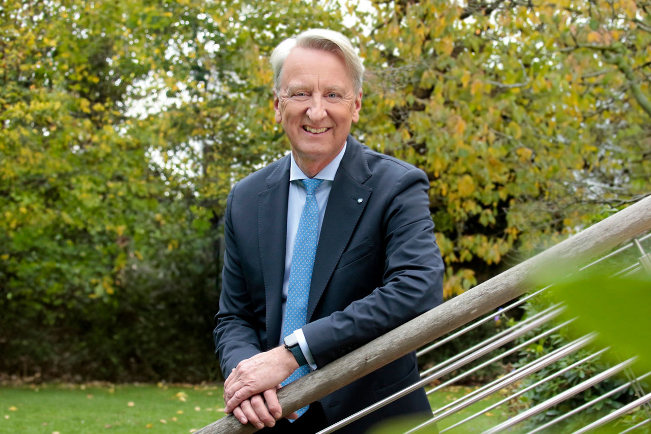 Portrait von Dr. Ekkehard Thiesler, Vorstandsvorsitzender