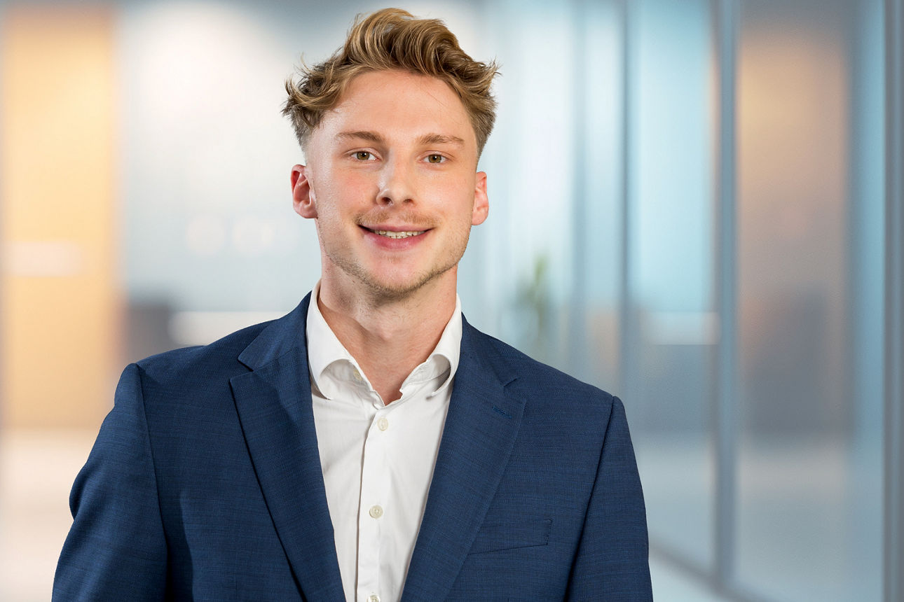 Tim Lünsmann Berater der R+V Versicherung 