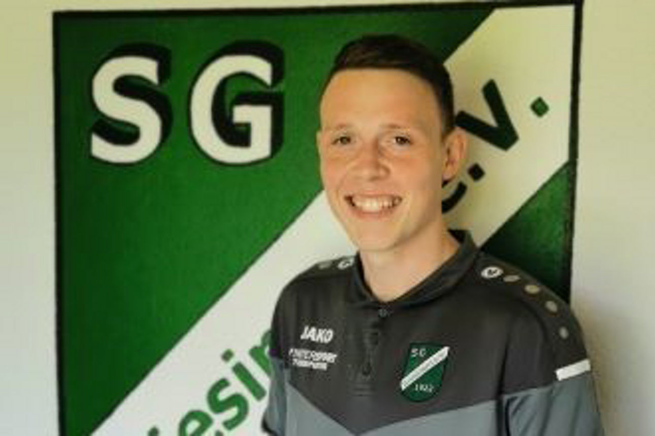 Kinder im Trikot