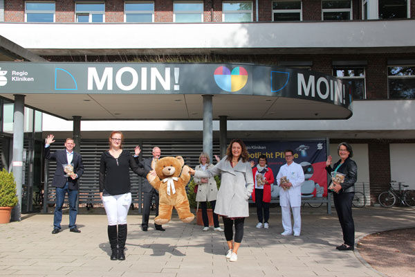 2.000 Euro Spende an den Verein der Freunde des Regio Klinikums Pinneberg e.V. zur Finanzierung des Klinik-Clowns (Foto: Birg
