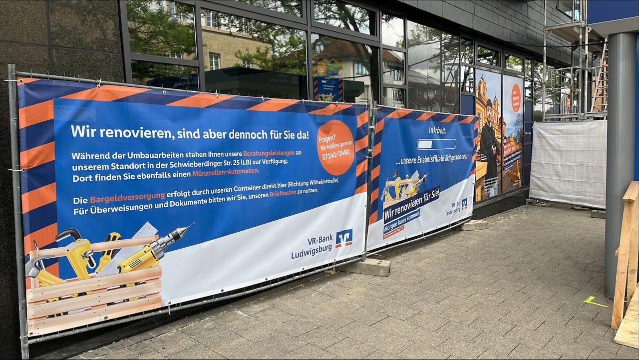 Bauzäune vor der Filiale am Arsenalplatz