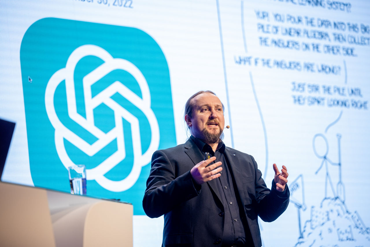 Prof. Dr. Ricardo Usbeck 