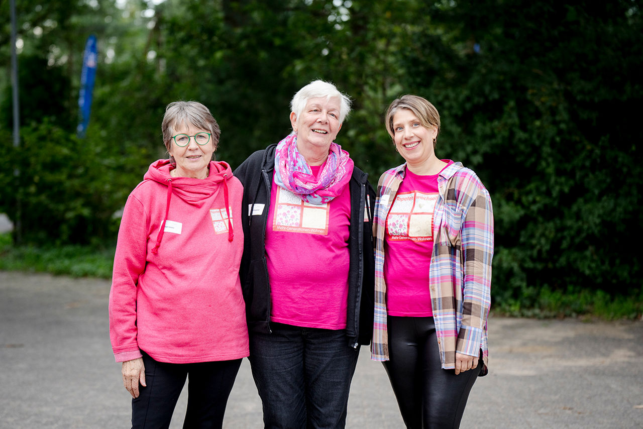 Foto von  Birgit Schüler, Mechtild Kreyerhoff und Kathrin Oestrich