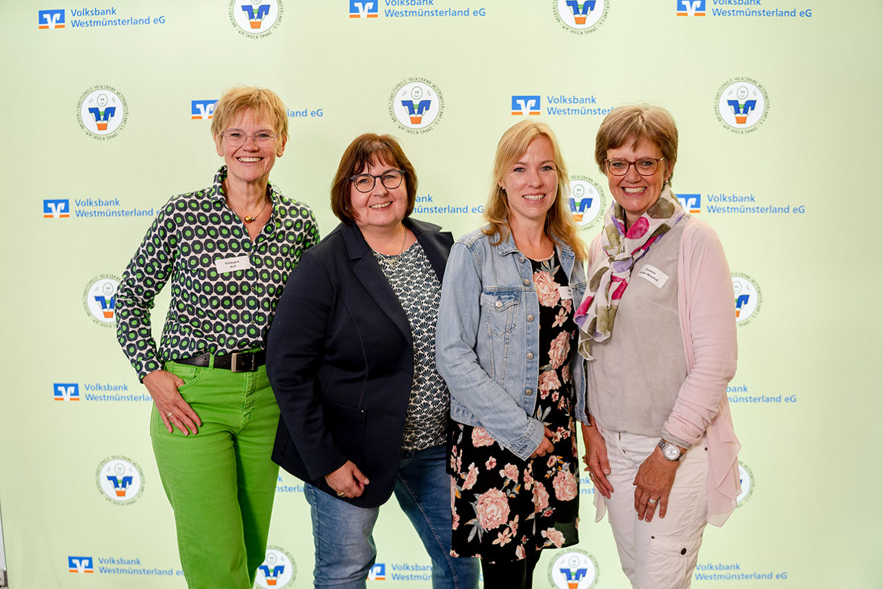 Foto von  Hildegard Rolf, Annegret Langehaneberg, Melanie Grothues und Susanne Budde-Niewind