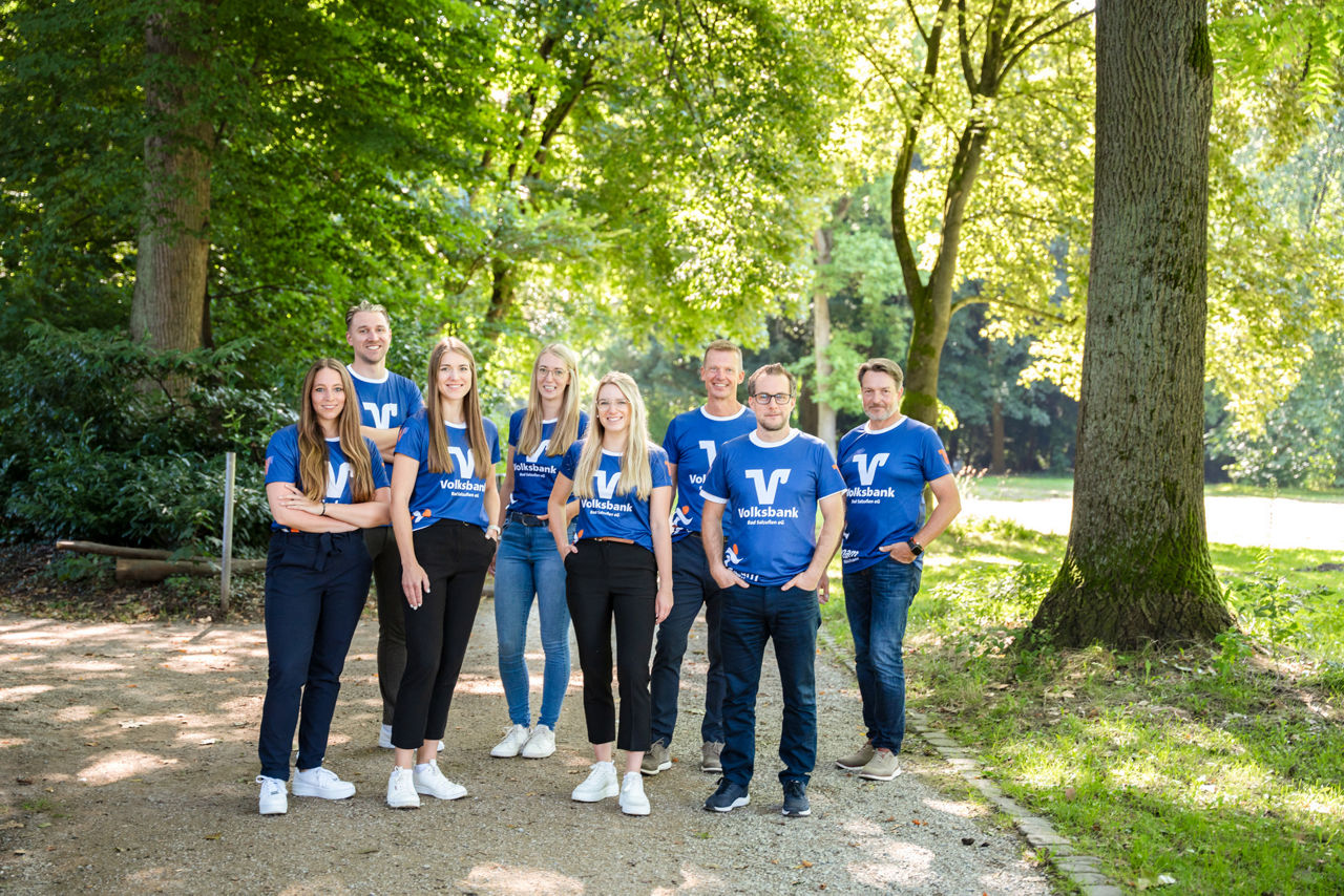 Das Team der Volksbank Bad Salzuflen in Volksbank Sport T-Shirts