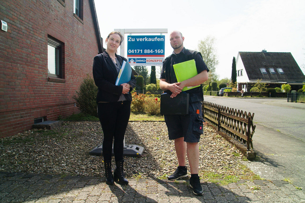 Maklerin Celina Dehning und Energieberater Marco Rediske im Video Maklerin Celina Dehning und Energieberater Marco Rediske im Video