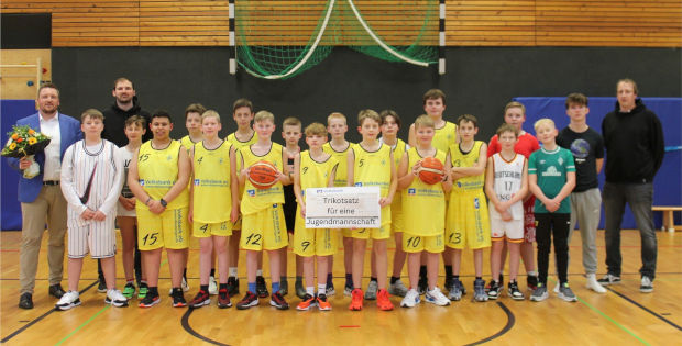 Spendenübergabe mit dem VFL Löningen - Basketball