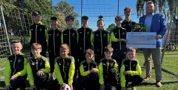 Spendenübergabe mit dem VFL Löningen - Fußball