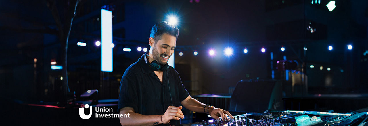 DJ