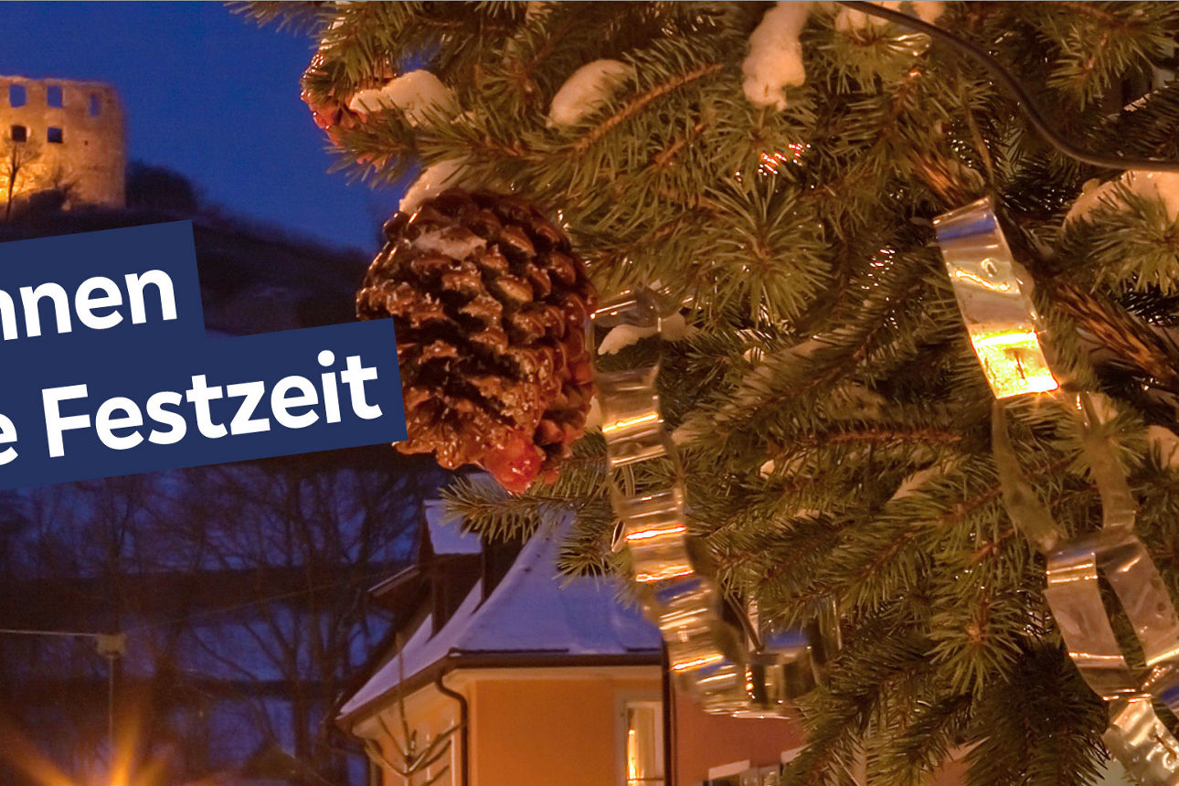 Weihnachtlicher blick auf die Staufener Burg