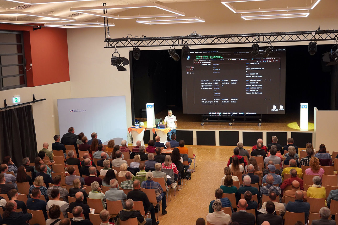 VR Bank Forum zum Thema Cybersicherheit am 23. September 2025 in der Lindelberg Kulturhalle