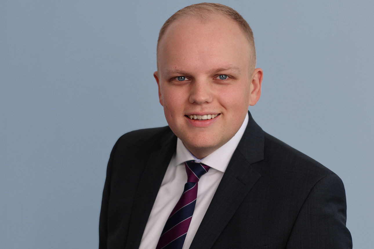 Simon Schwarz – Finanzierungsmanagement
