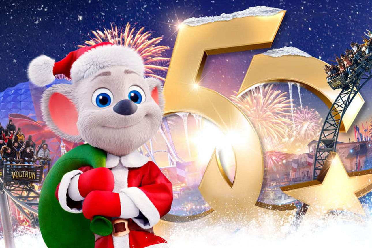 Euro Maus als Weihnachtsmann verkleidet.