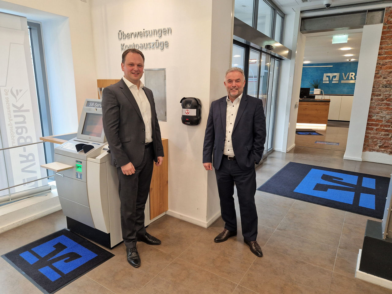 Die Defibrillatoren sind da!