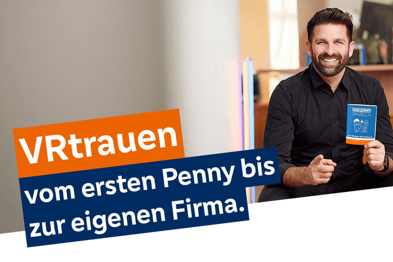 Hendrik Brock mit dem Schriftzug VRtrauen vom ersten Penny bis zur eigenen Firma