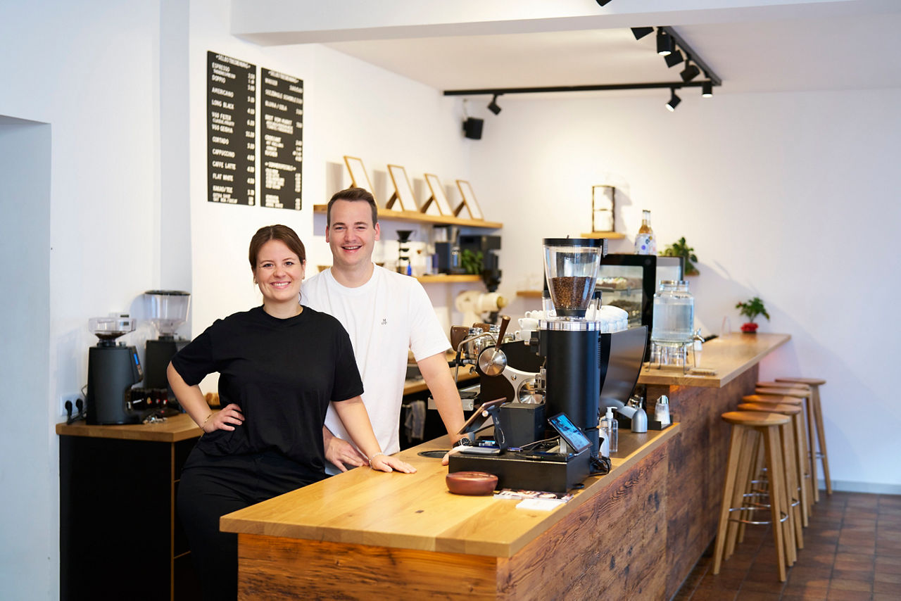 Marius Geiselhart und seine Frau in der Röstschmiede