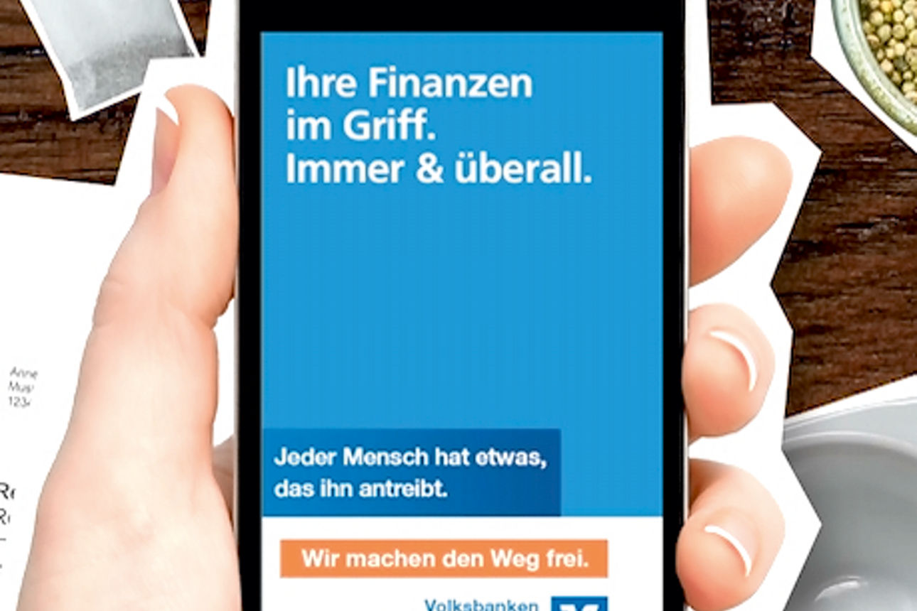 Handy mit Banking App